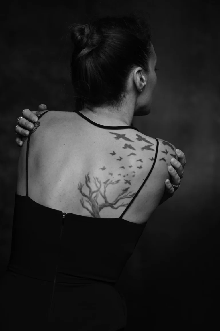 Fine ornamental work across the shoulders